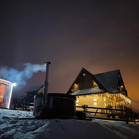 Na Ubocy Z Jacuzzi, Sauna I Widokiem