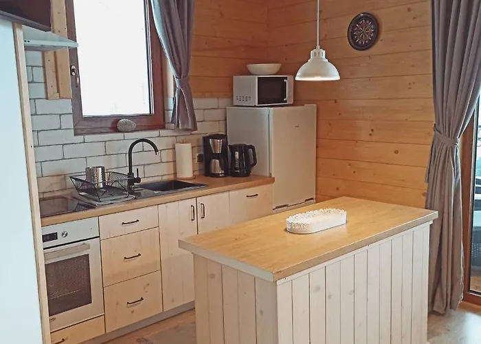 Na Ubocy Z Jacuzzi, Sauna I Widokiem